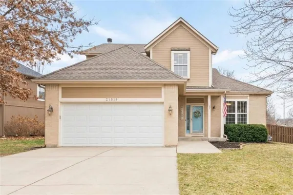 $430,000 | 21519 West 58th Street, Shawnee, KS 66218