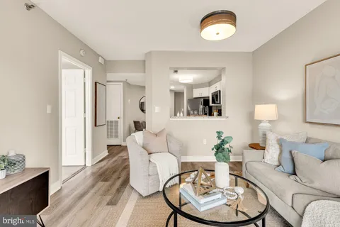 $415,000 | 1050 North Taylor Street, Unit 1404, Arlington, VA 22201