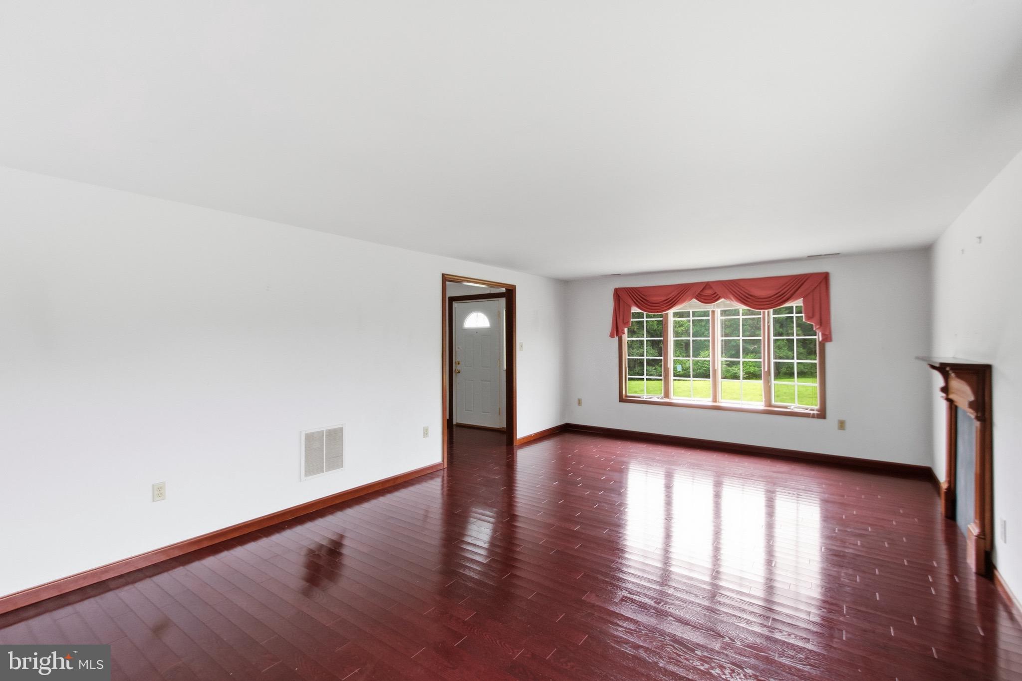 4407 Indian Run Road Amissville, VA 20106 - Photo 16 of 54