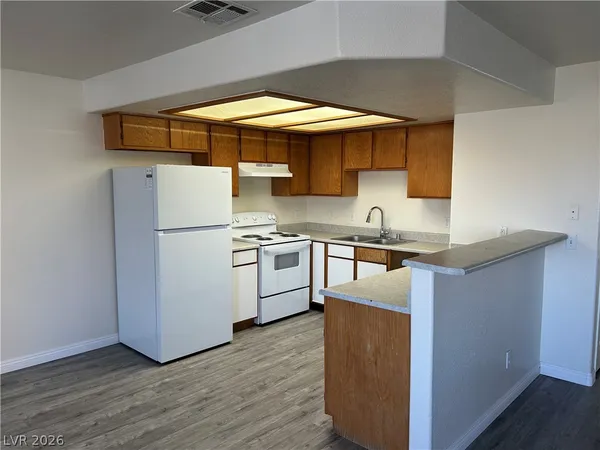 $1,300 | 6553 McRae Avenue, Unit 201, Las Vegas, NV 89108