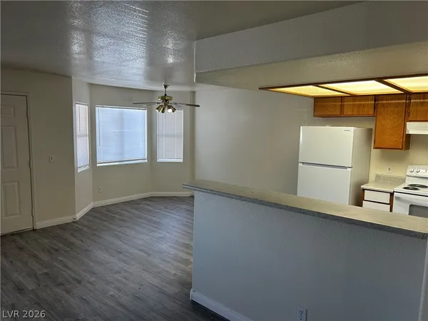 $1,300 | 6553 McRae Avenue, Unit 201, Las Vegas, NV 89108