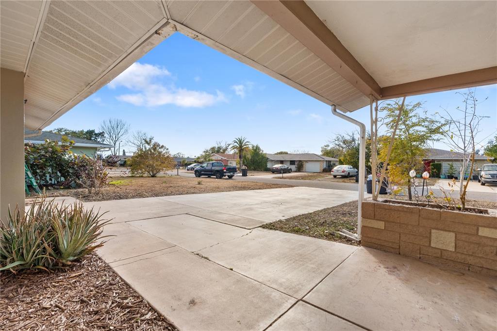 10124 Orchid Drive Port Richey, FL 34668 - Photo 3 of 29