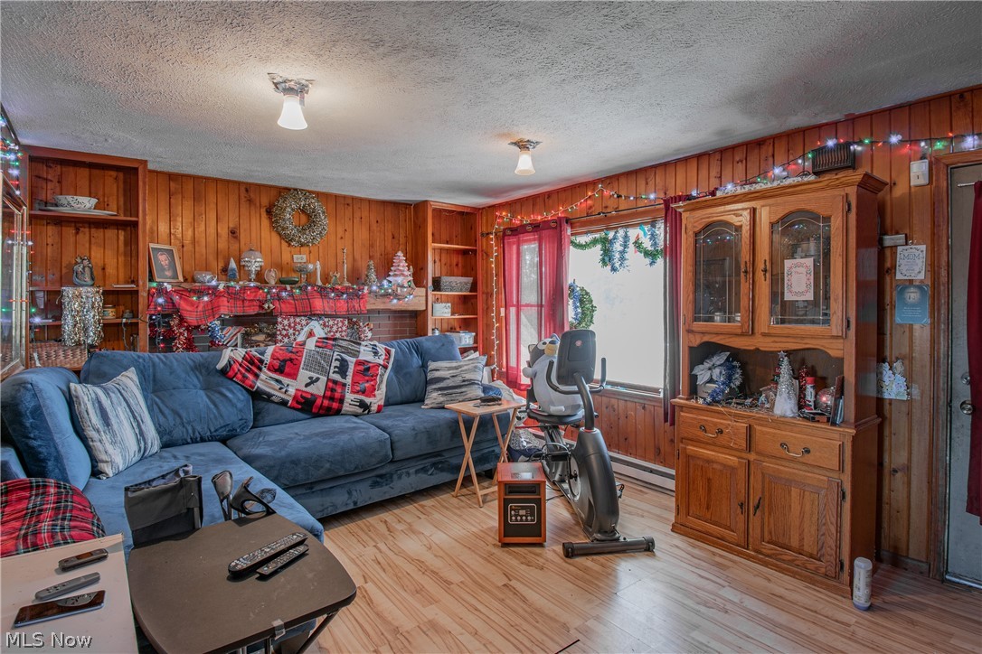 3686 Jones Road Diamond, OH 44412 - Photo 5 of 42