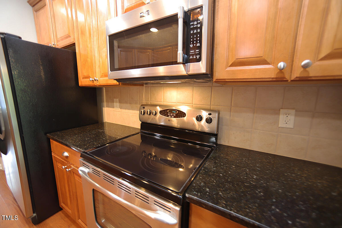 5927 Hourglass Court Raleigh, NC 27612 - Photo 14 of 48 5927 HourglassJ