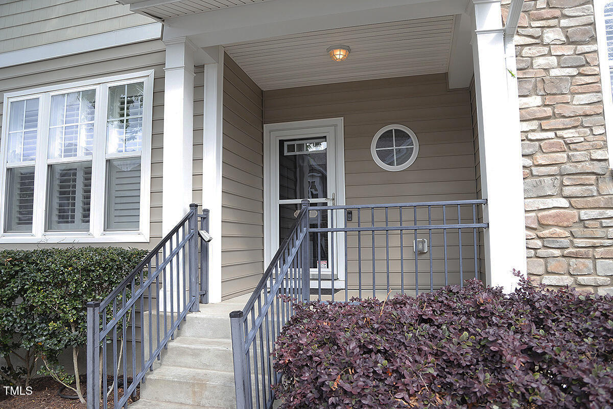 5927 Hourglass Court Raleigh, NC 27612 - Photo 3 of 48 5927 HourglassA