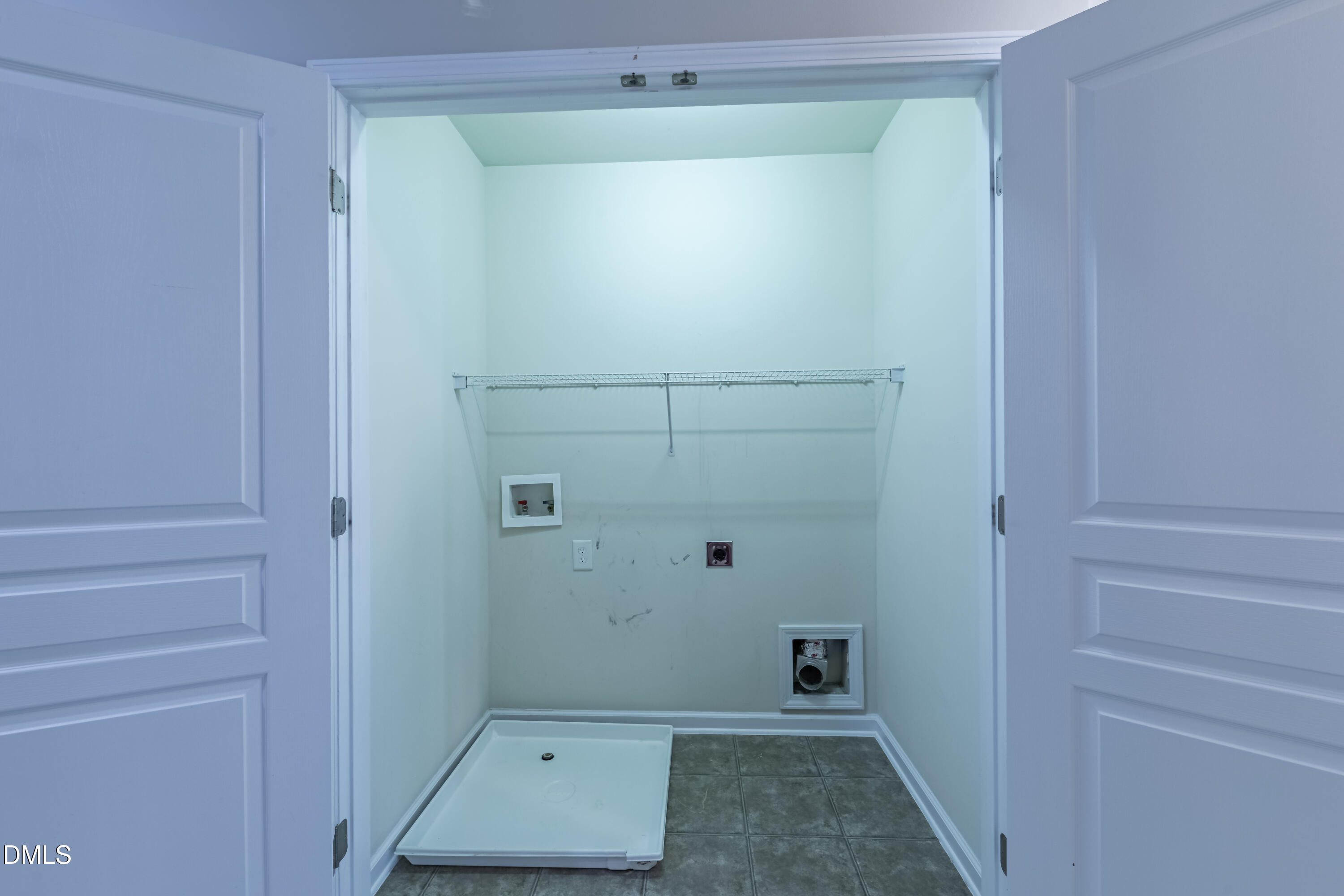 5927 Hourglass Court Raleigh, NC 27612 - Photo 31 of 48 2E6A1056-HDR