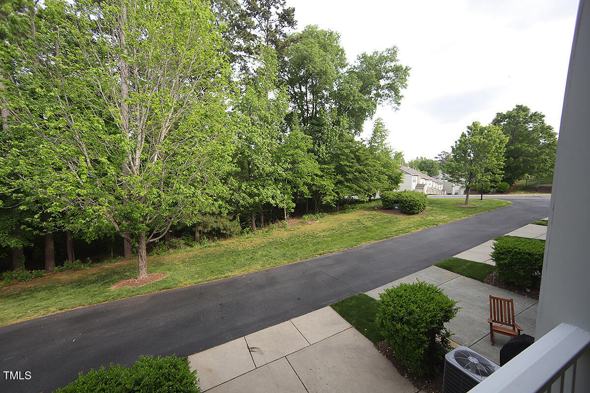 5927 Hourglass Court Raleigh, NC 27612 - Photo 6 of 48 5927 HourglassM