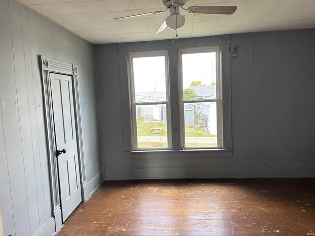 $39,900 | 113 East Main Street, Saratoga, IN 47382