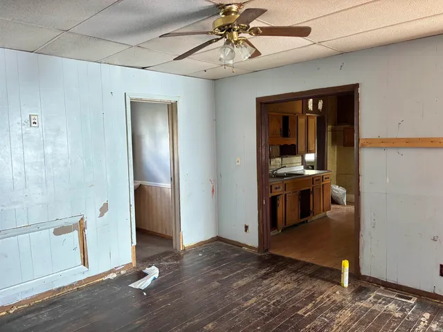 $39,900 | 113 East Main Street, Saratoga, IN 47382