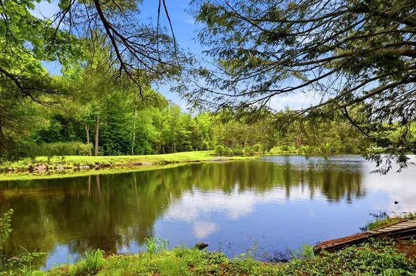 $69,900 | 54 Papoose Lake Drive, Heath, MA 01346