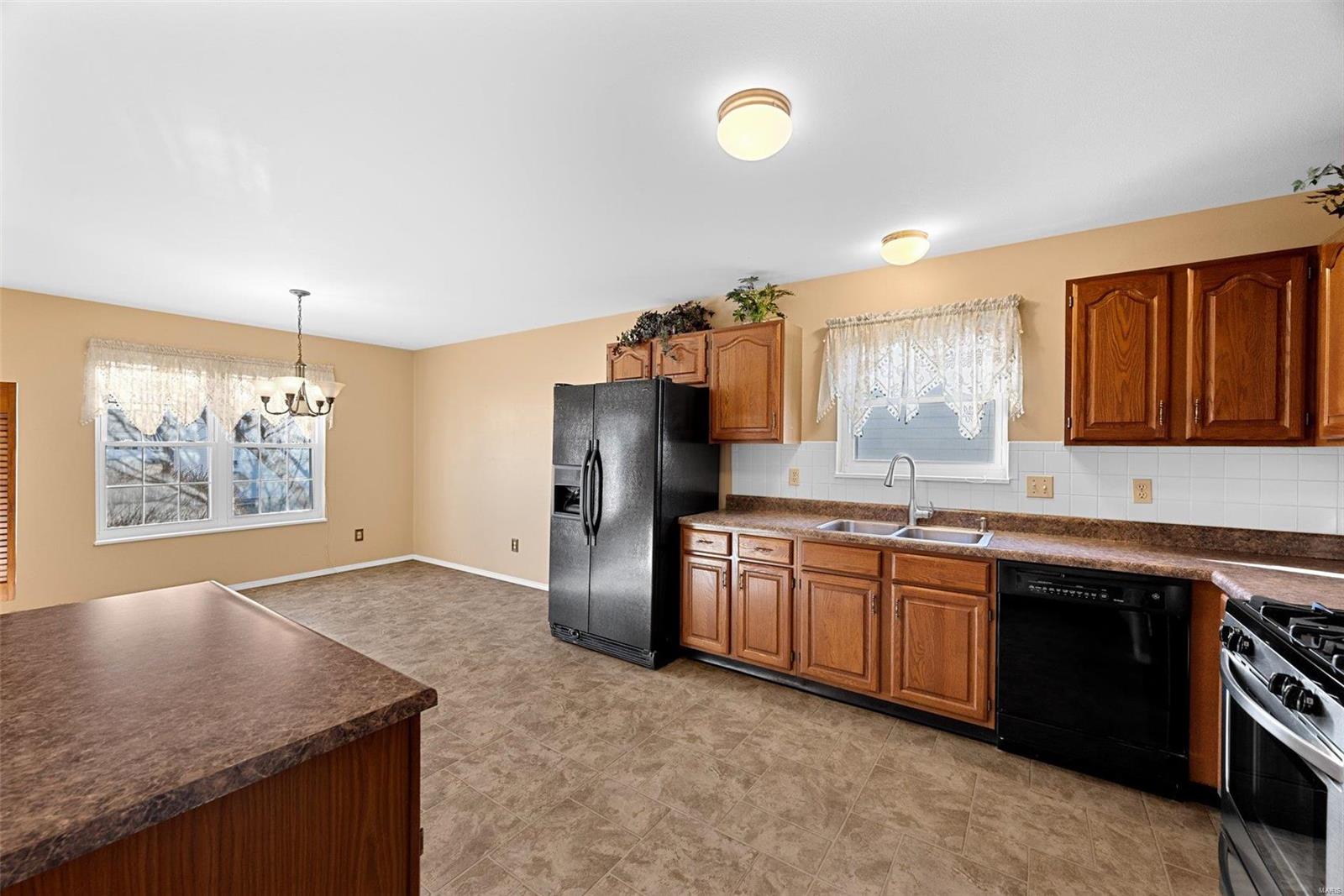 314 Atrium Ridge Court St. Peters, MO 63376 - Photo 9 of 34 Gallery Image 9