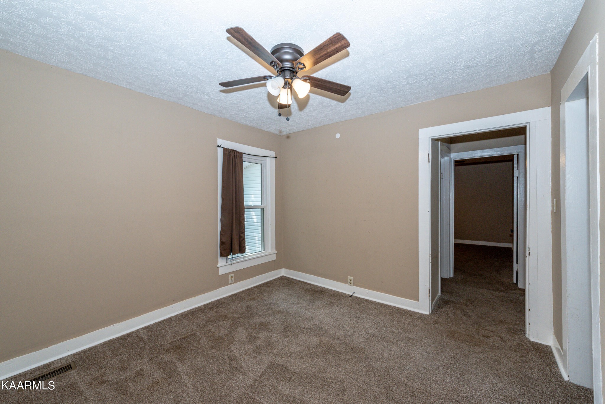 135 North Clover Hill Ridge Road Maryville, TN 37801 - Photo 9 of 58 Gallery Image 9