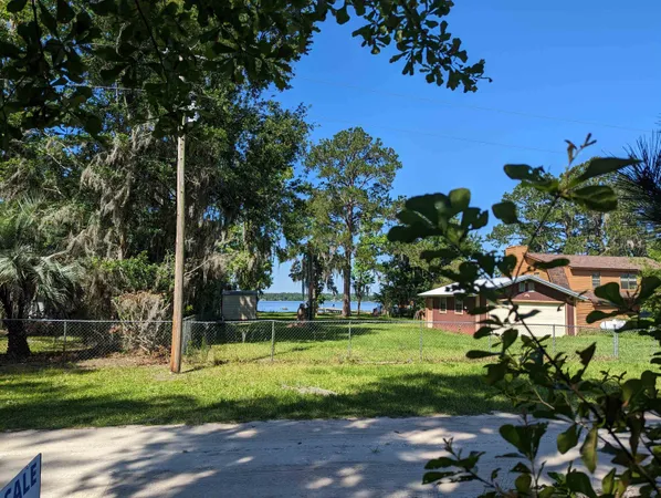 $33,000 | 104 Flora Terrace, Florahome, FL 32140