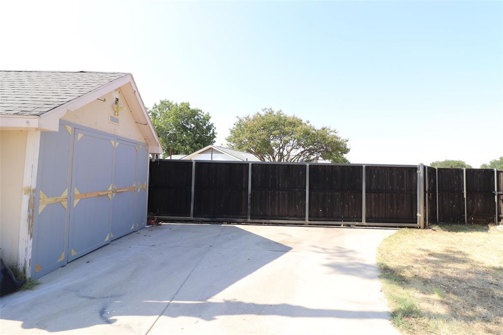 1701 Running River Road Garland, TX 75044 - Photo 31 of 36 Gallery Image 31