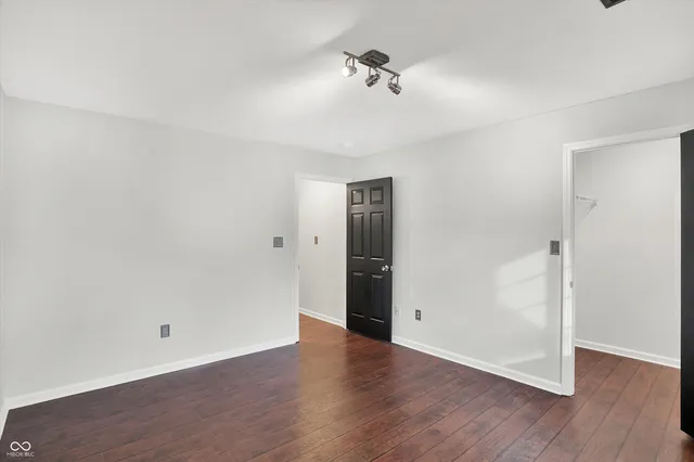 $185,000 | 8418 Glenwillow Lane, Unit 103, Indianapolis, IN 46278