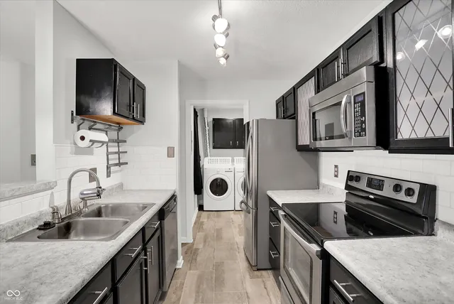 $185,000 | 8418 Glenwillow Lane, Unit 103, Indianapolis, IN 46278