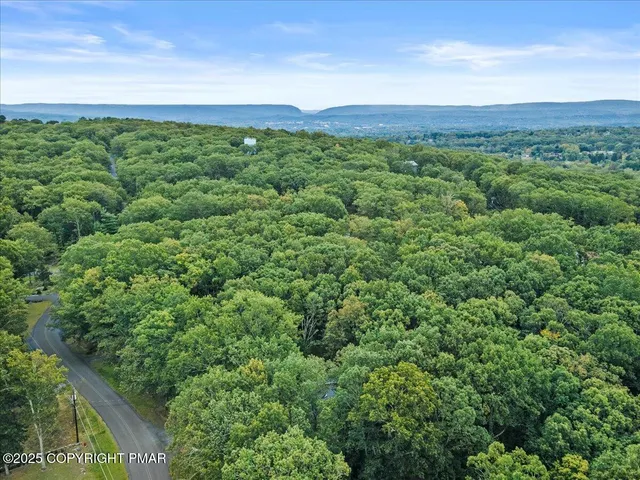 $549,000 | 317 Robinwood Terrace, East Stroudsburg, PA 18301