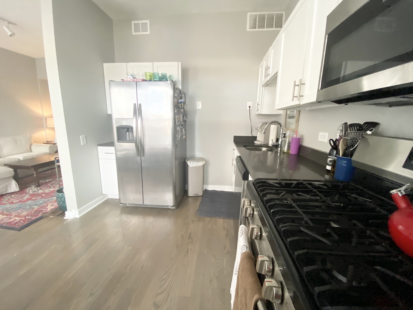 2935 North Clark Street, Unit 3S Chicago, IL 60657 - Photo 3 of 18