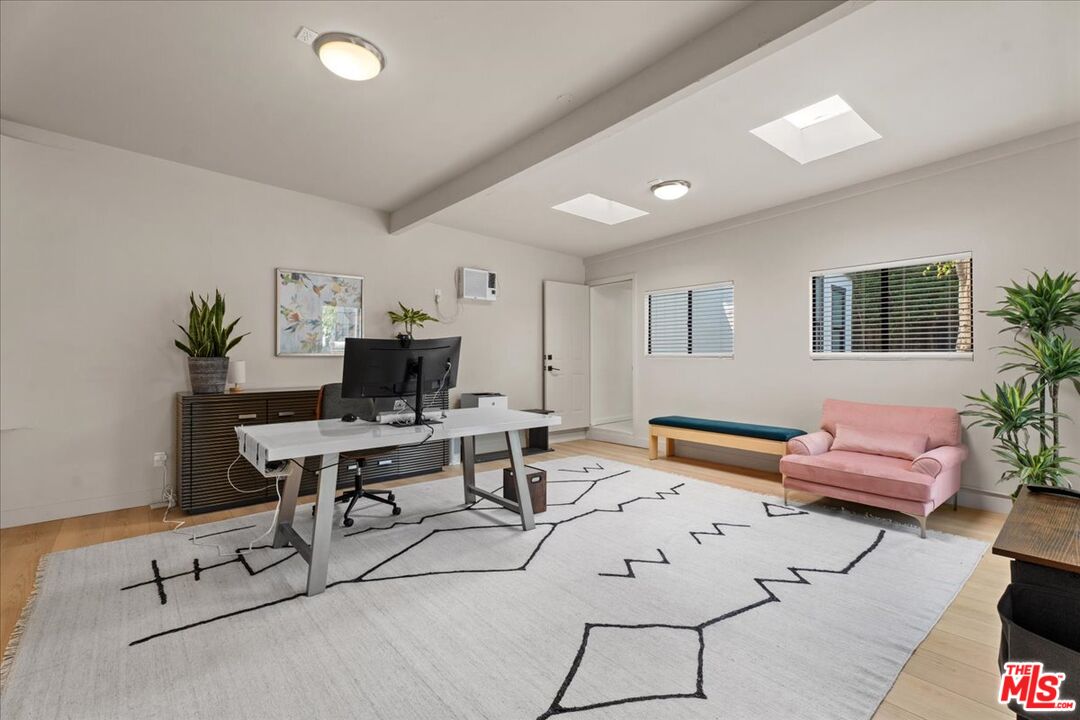 459 North Kings Road Los Angeles, CA 90048 - Photo 18 of 23