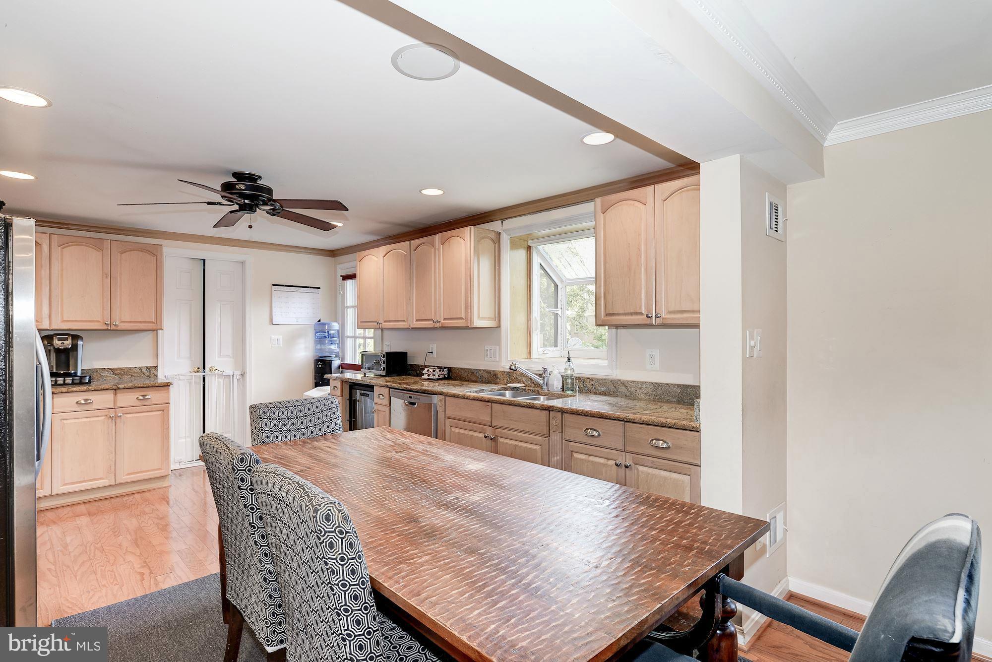 12330 Old Canal Road Potomac, MD 20854 - Photo 7 of 23 Kitchen