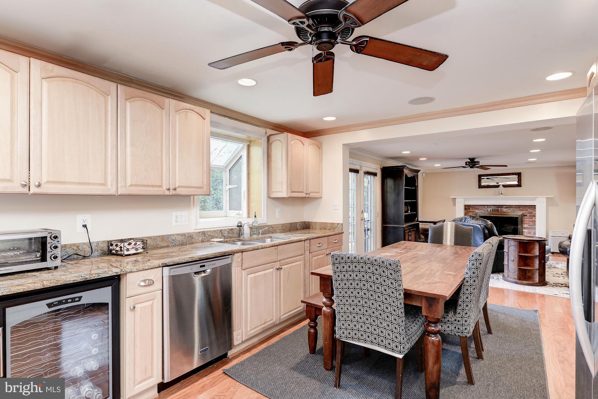 12330 Old Canal Road Potomac, MD 20854 - Photo 10 of 23 Kitchen