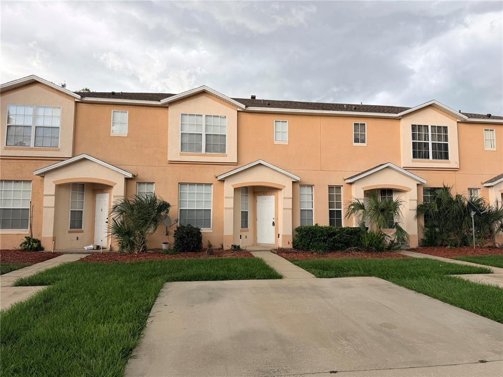 642 Captiva Circle, Unit 642 Kissimmee, FL 34741 - Photo 1 of 10