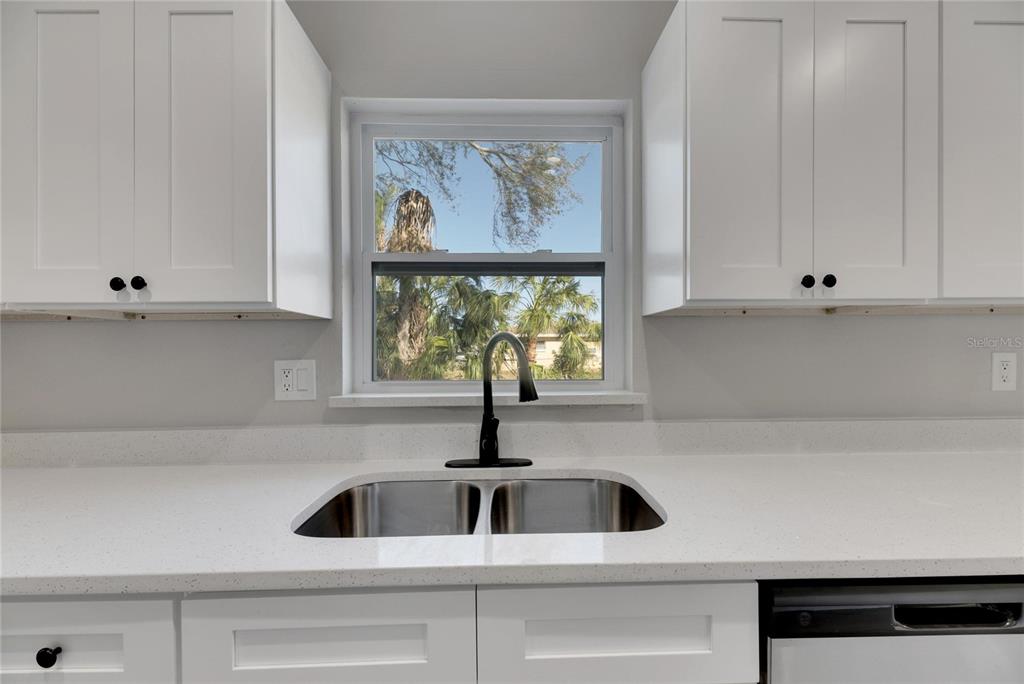 527 Fox Run Trail Apollo Beach, FL 33572 - Photo 20 of 54