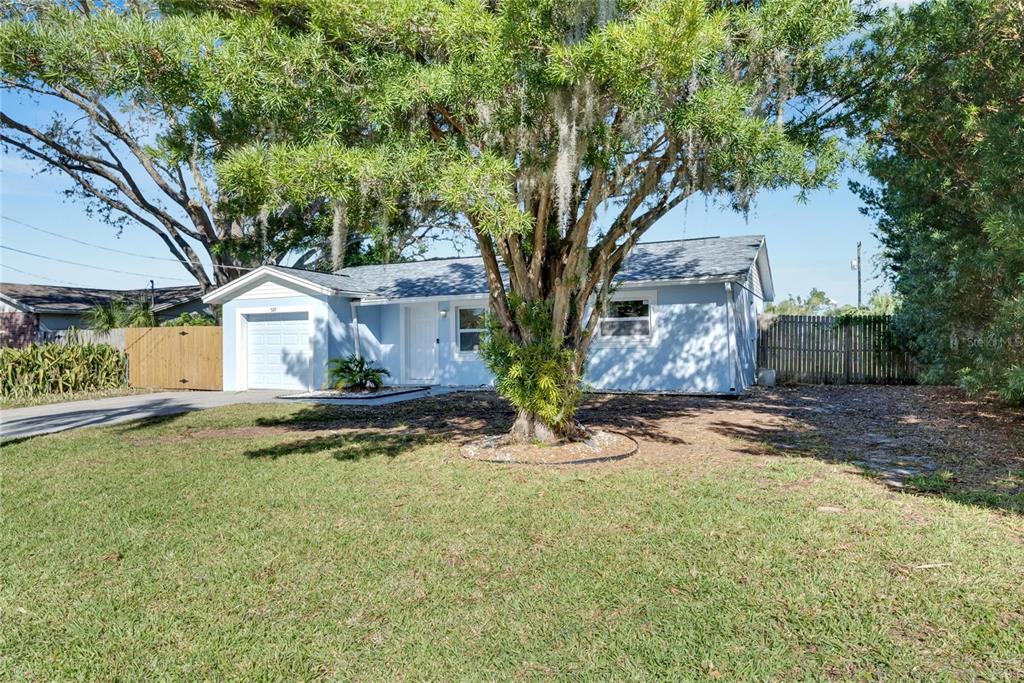 527 Fox Run Trail Apollo Beach, FL 33572 - Photo 6 of 54