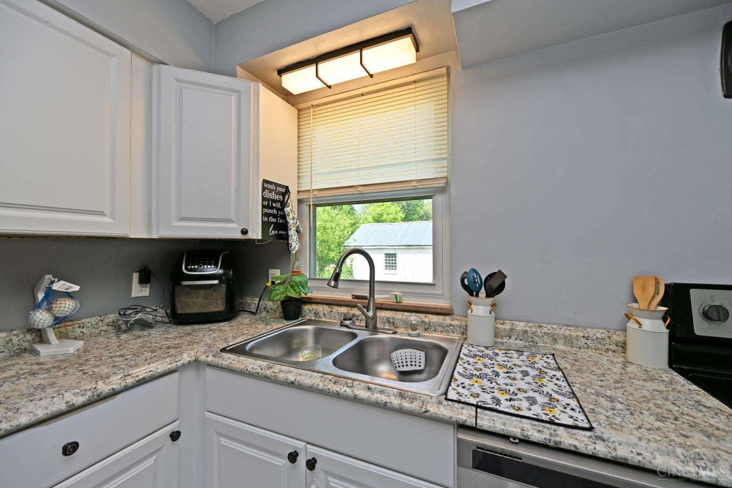 1834 Miles Road Cincinnati, OH 45231 - Photo 14 of 56