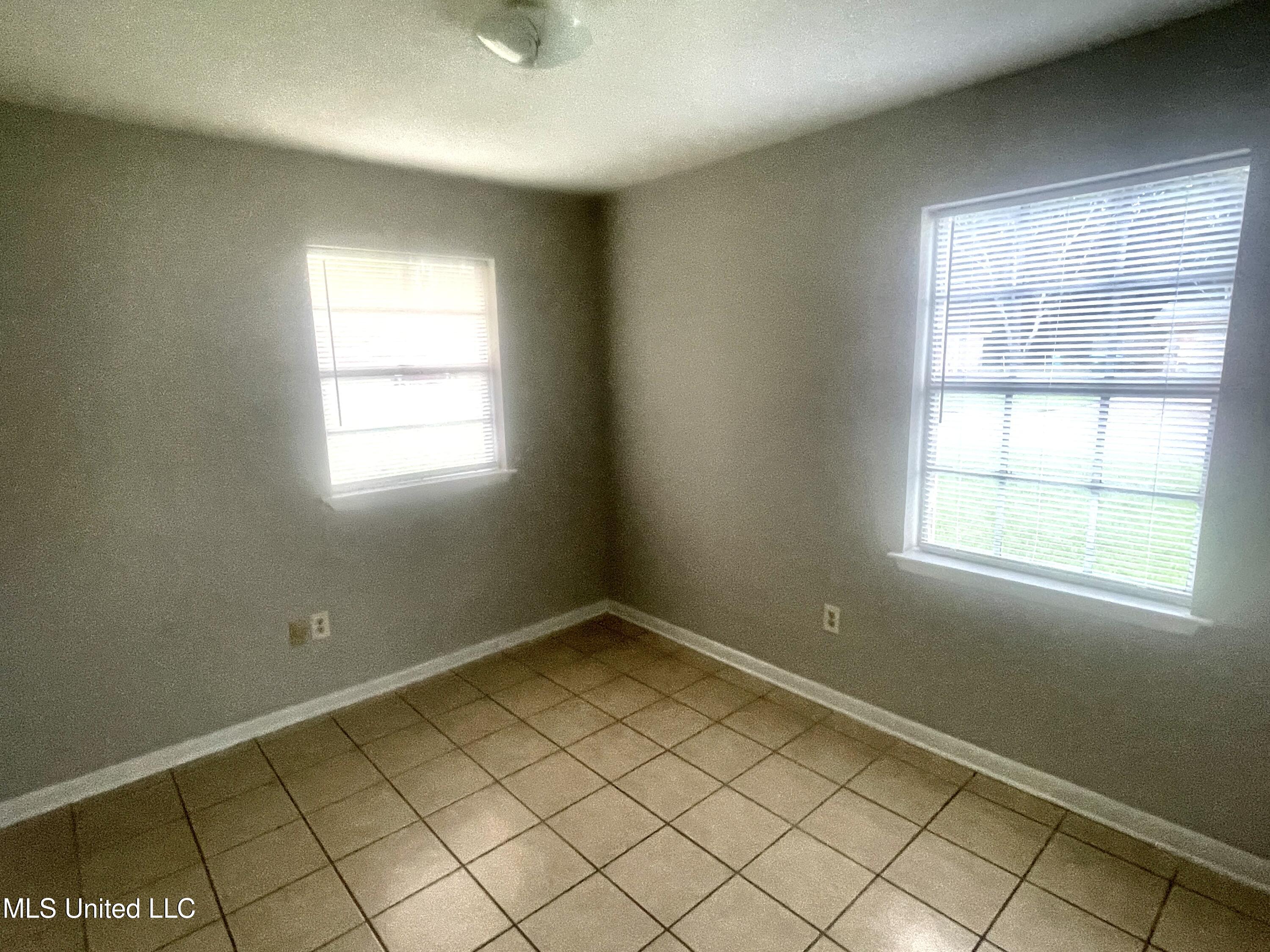 1605 Riverside Drive Gautier, MS 39553 - Photo 34 of 47 Bedroom 3