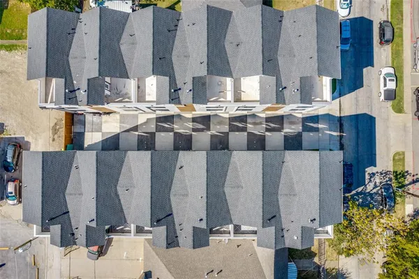 $679,900 | 708 West 10th Street, Unit 101, Dallas, TX 75208