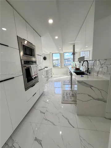 $5,000 | 1920 South Ocean Drive, Unit 5A, Hallandale Beach, FL 33009