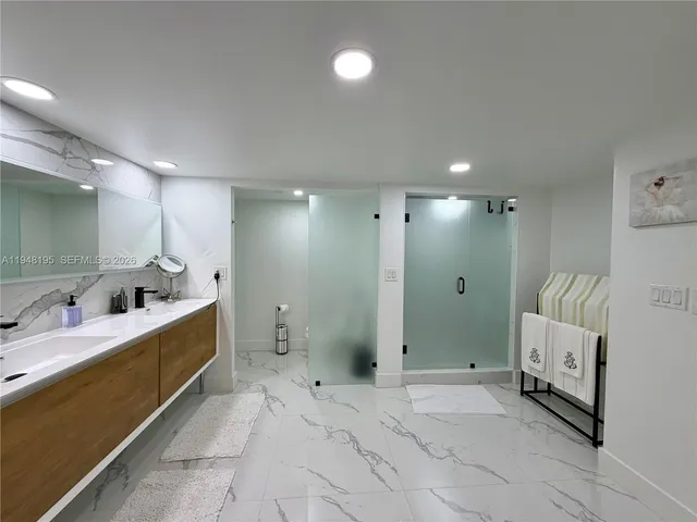 $5,000 | 1920 South Ocean Drive, Unit 5A, Hallandale Beach, FL 33009