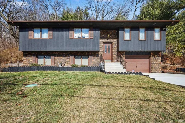 $200,000 | 62 Ski Hill Road, Portage, IN 46368
