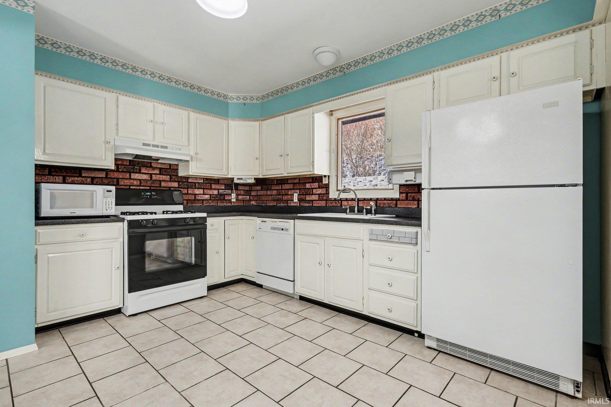 62 Ski Hill Road Portage, IN 46368 - Photo 5 of 36