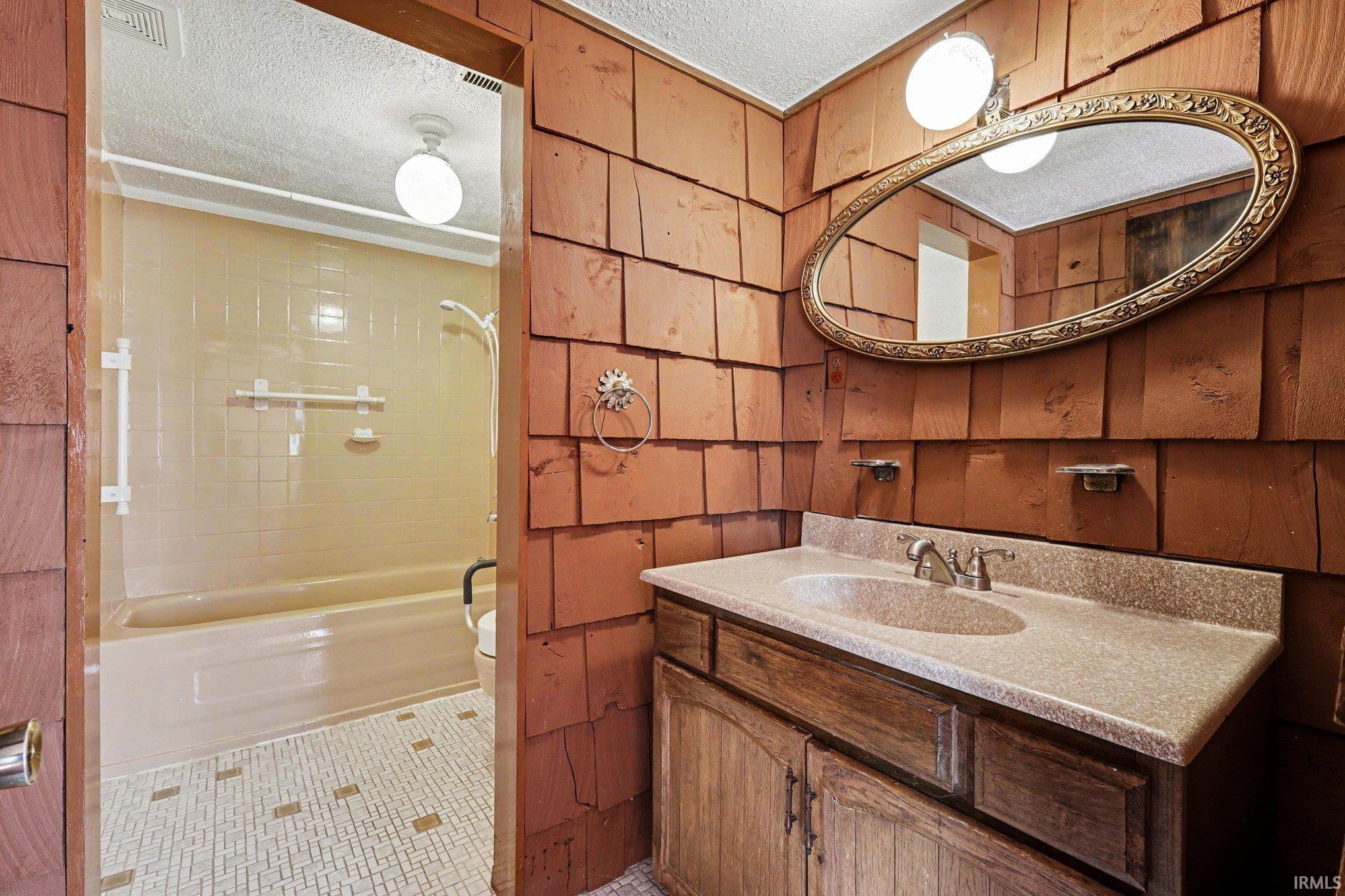 62 Ski Hill Road Portage, IN 46368 - Photo 7 of 36