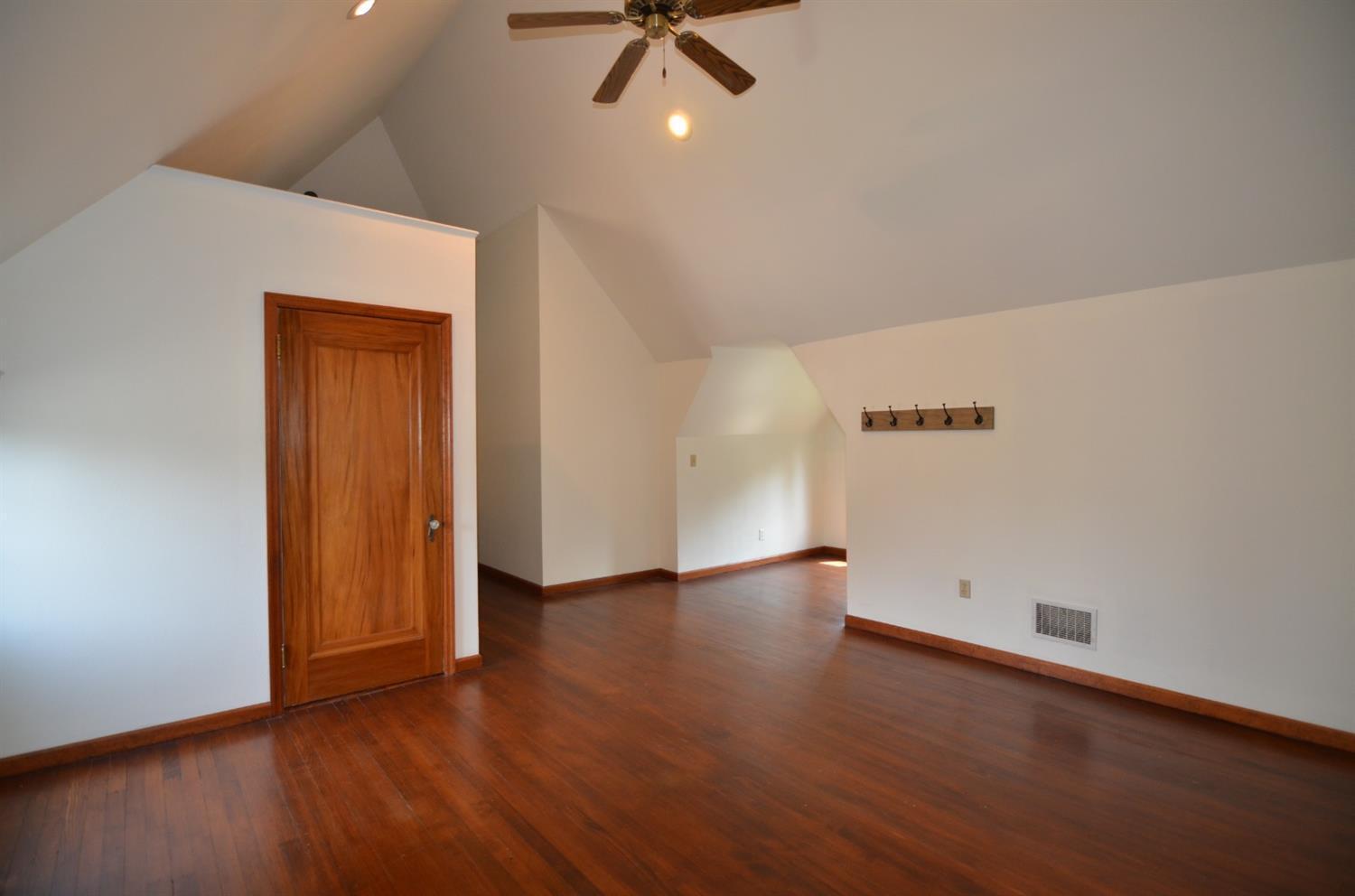 7619 Montgomery Road Cincinnati, OH 45236 - Photo 24 of 36