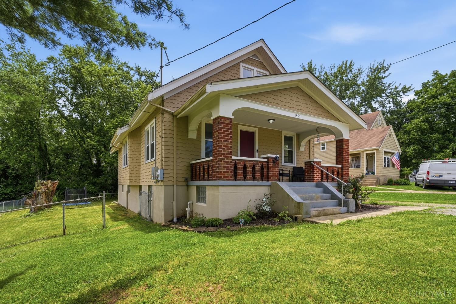1897 Springdale Road Cincinnati, OH 45231 - Photo 4 of 59