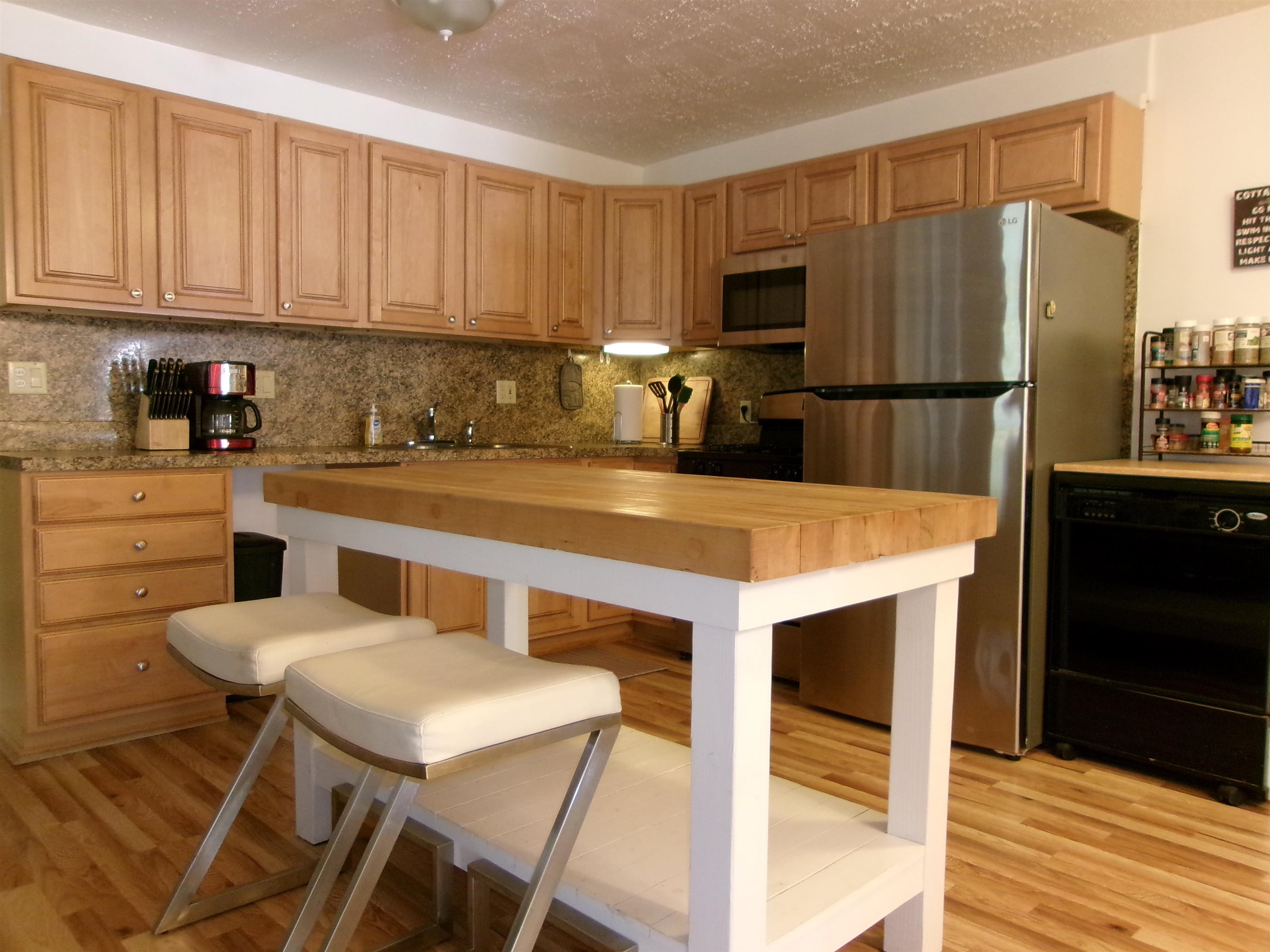 612 Pine Street Harrison, MI 48625 - Photo 5 of 57