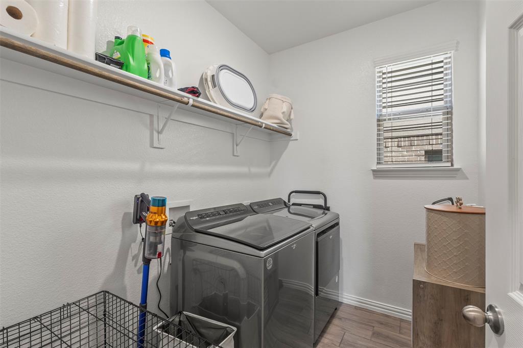 551 Ruthye Lane Pilot Point, TX 76258 - Photo 15 of 40 a utility room with dryer and washer