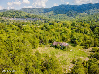 799 Bartley Road Rose Hill, VA 24281 - Photo 11 of 33 11