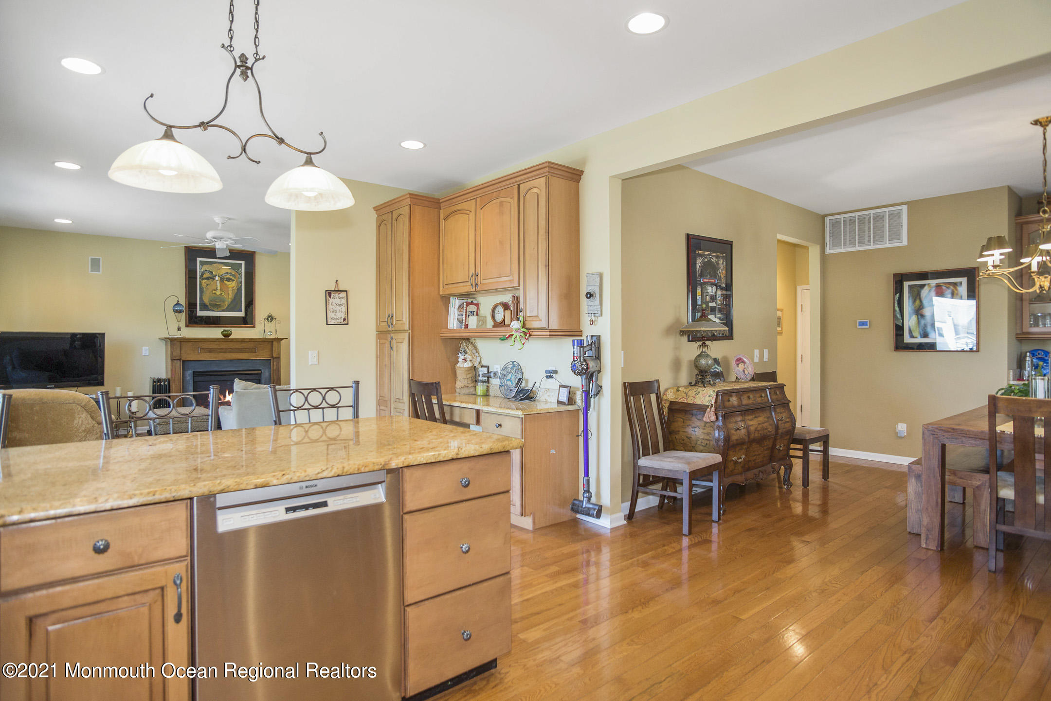20 Queen Ann Road Brick, NJ 08723 - Photo 13 of 38 _RMJ1344 kitchen