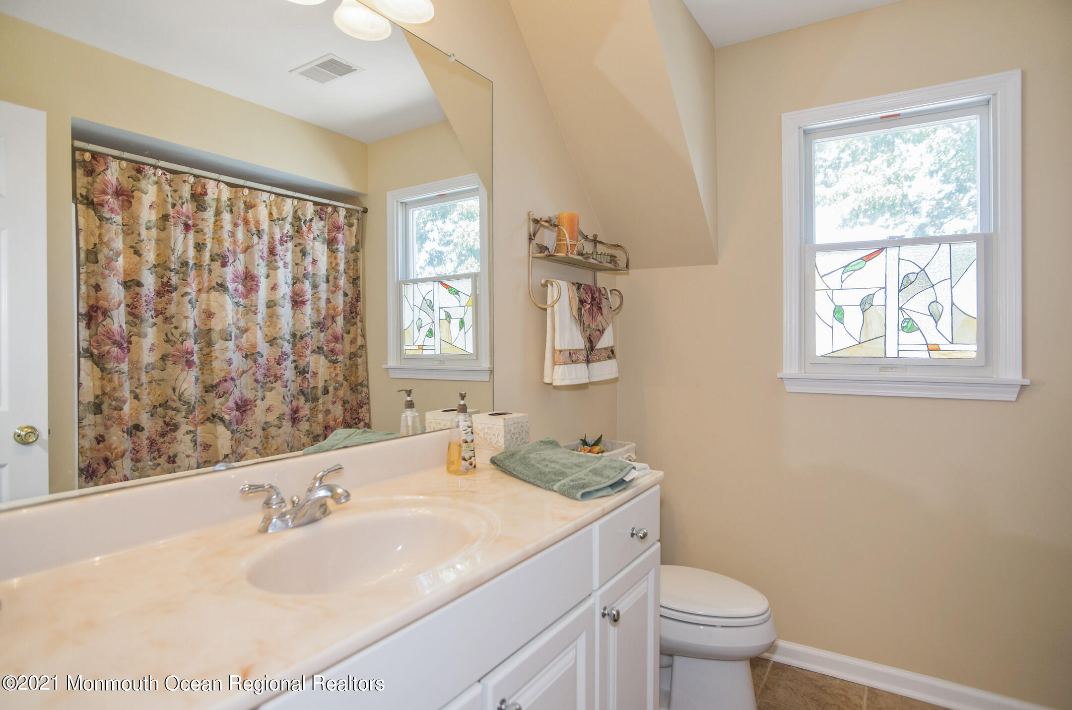 20 Queen Ann Road Brick, NJ 08723 - Photo 24 of 38 _RMJ1386 2nd bathroom