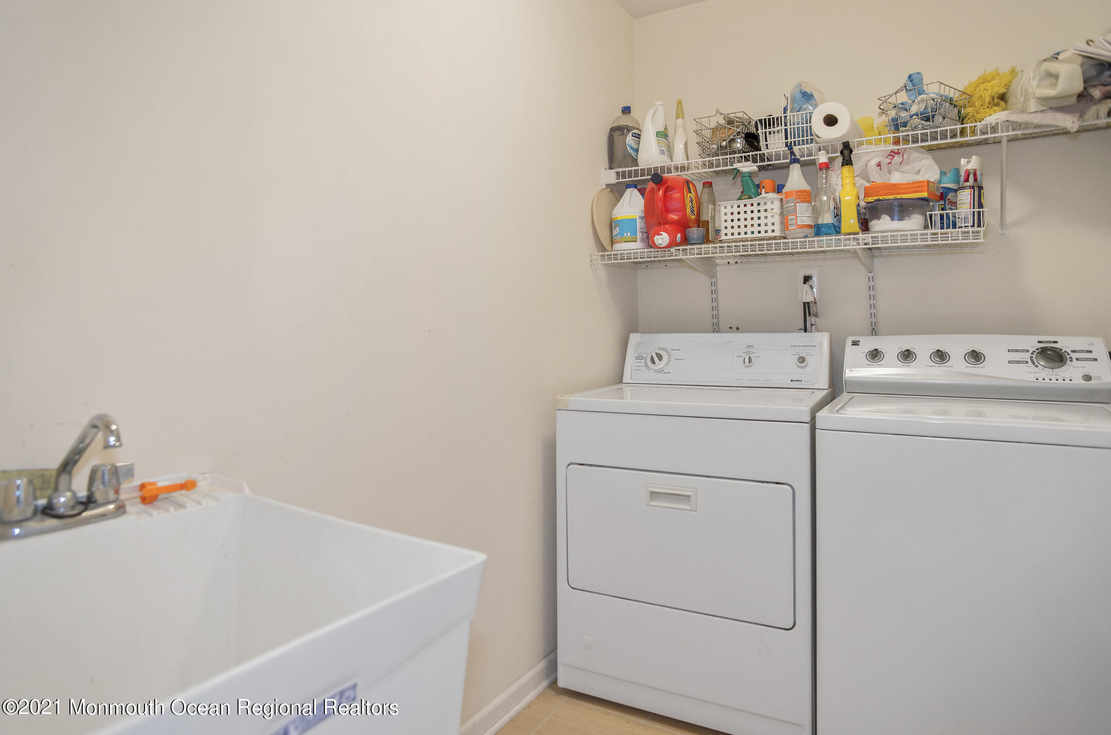 20 Queen Ann Road Brick, NJ 08723 - Photo 25 of 38 _RMJ1389 laundry room