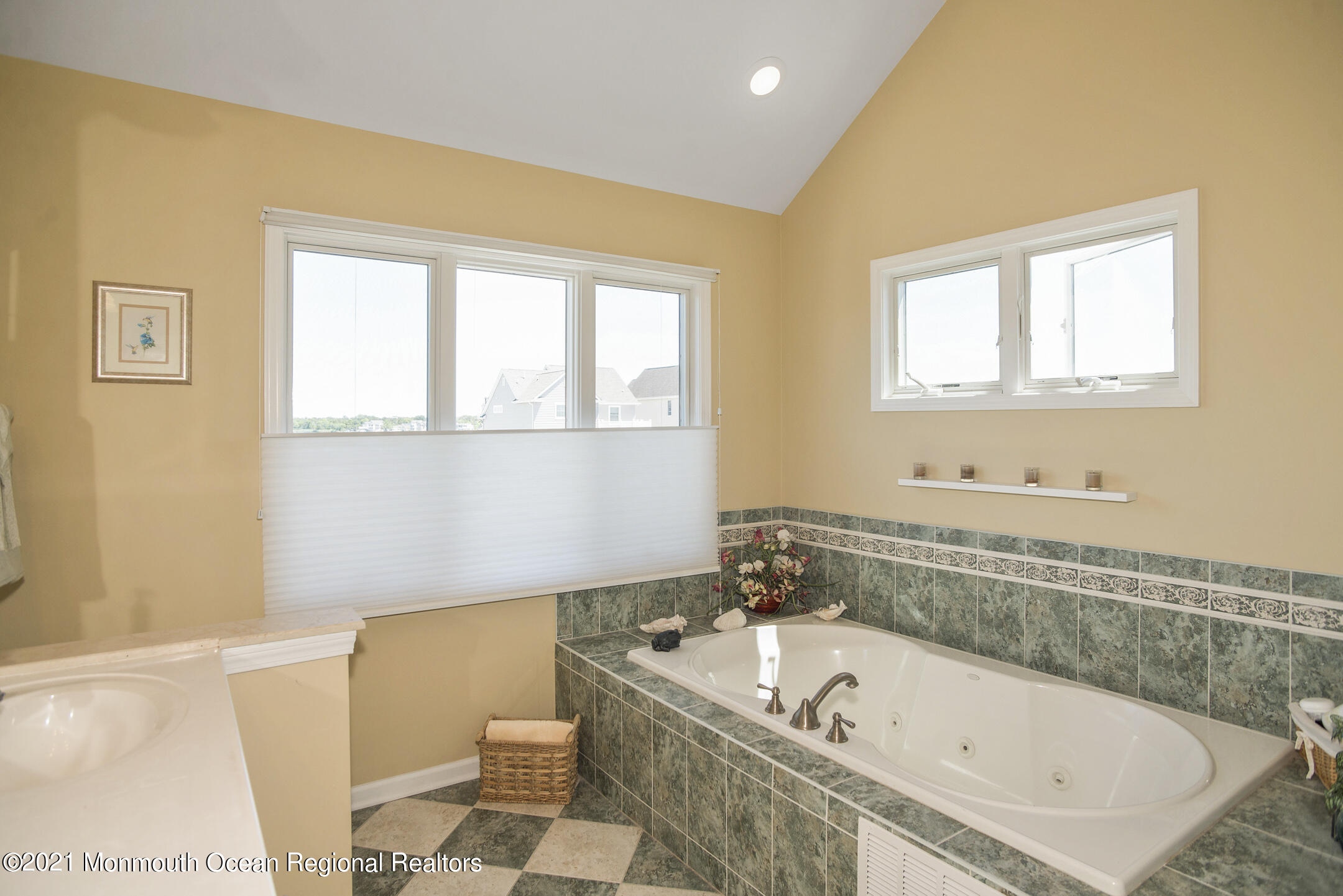 20 Queen Ann Road Brick, NJ 08723 - Photo 28 of 38 _RMJ1408 master bathroom