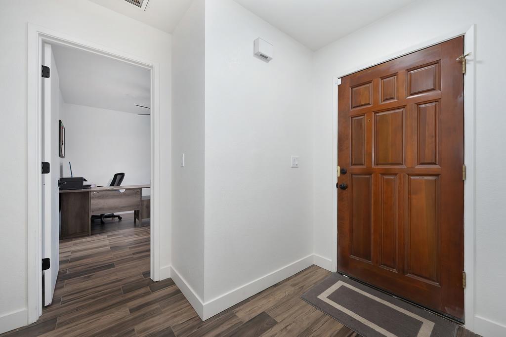 3728 Sun Shadows Lane Sacramento, CA 95821 - Photo 13 of 26