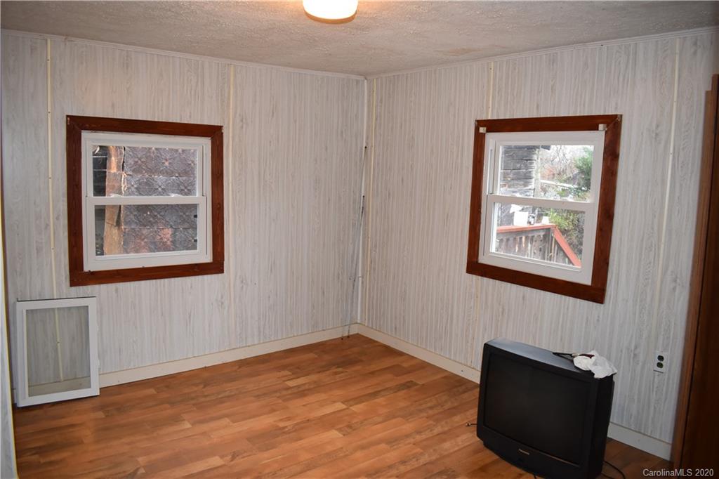 86 Wall Poole Road Marion, NC 28752 - Photo 13 of 43 Gallery Image 13