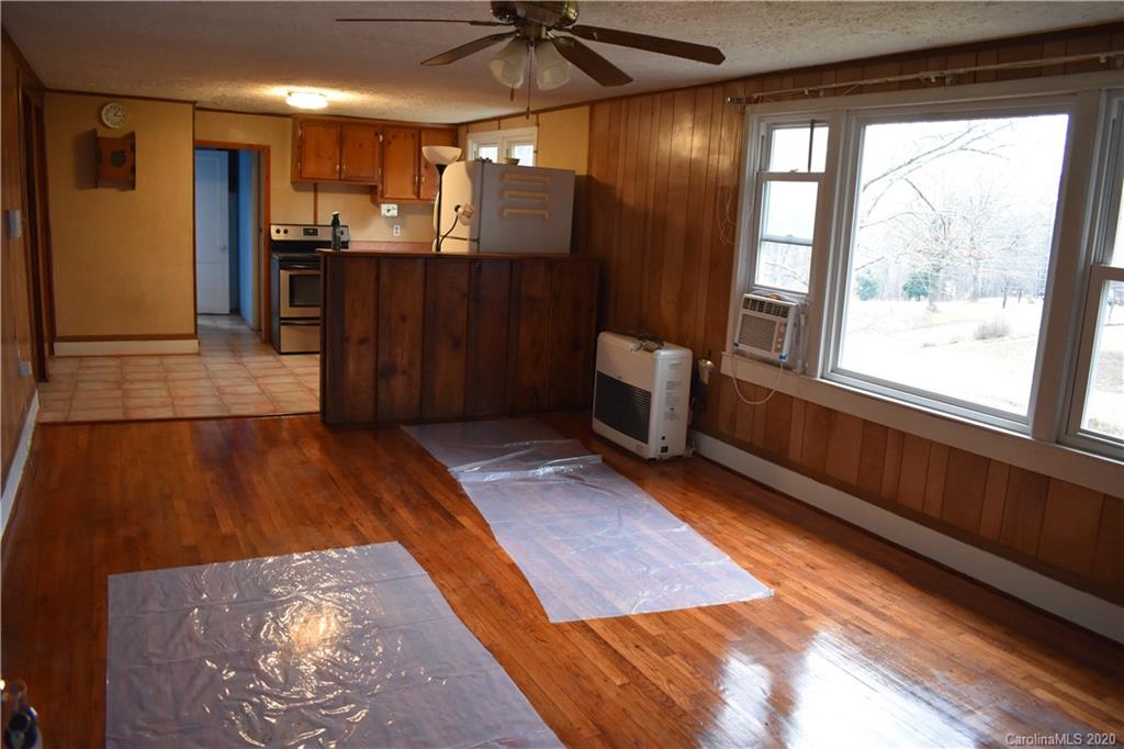 86 Wall Poole Road Marion, NC 28752 - Photo 3 of 43 Gallery Image 3