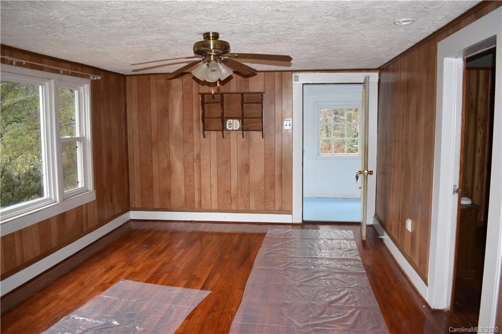 86 Wall Poole Road Marion, NC 28752 - Photo 5 of 43 Gallery Image 5