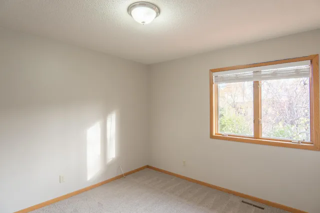 $469,900 | 5245 Clayton Drive, Maple Plain, MN 55359